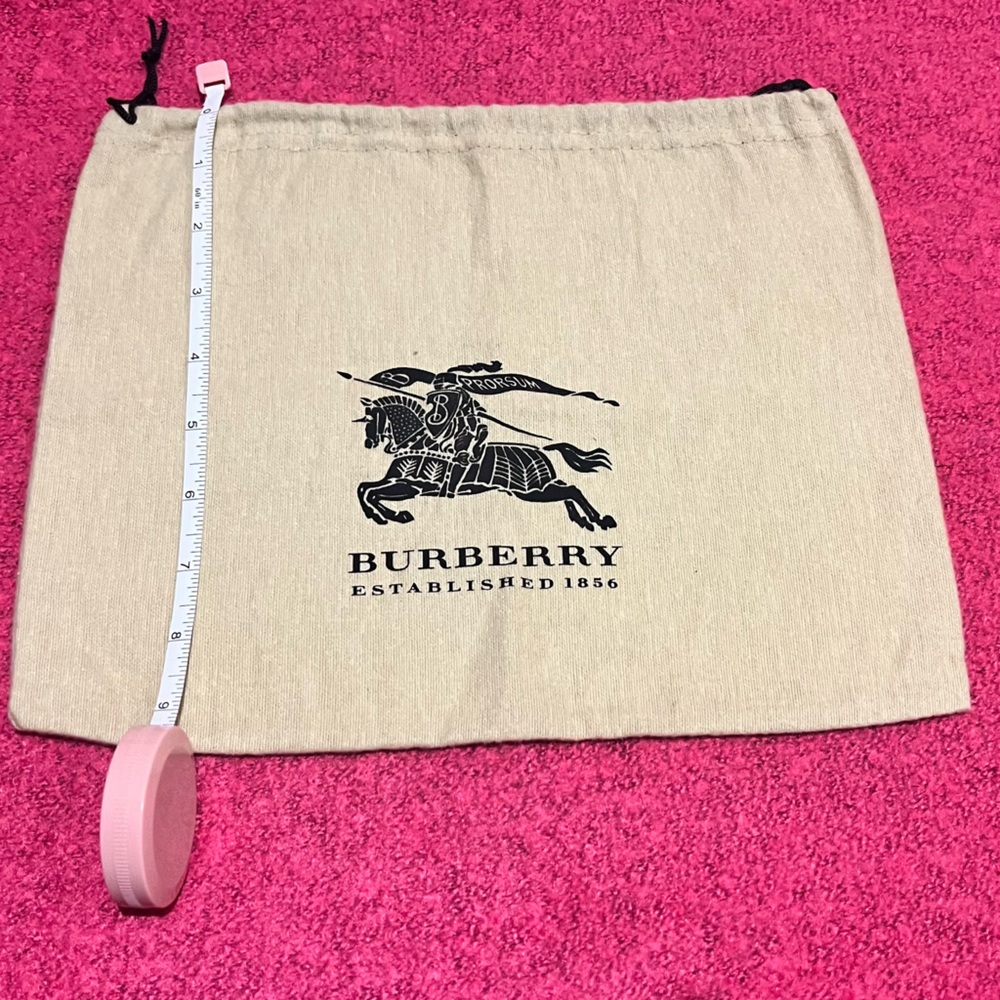 Burberry Draw string Dust Bag - Picture 4 of 4